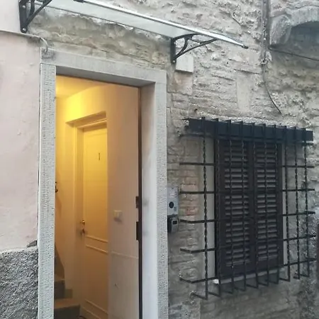 Apartment Il Canterino - In Centro Storico *